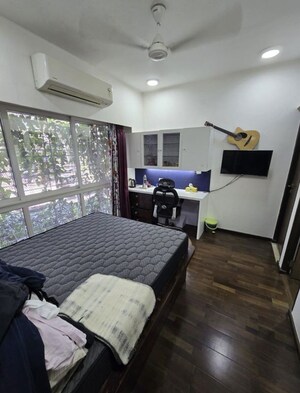 Team Area in 3 BHK Apartment at Omkar Meridia, Kurla West – for Rent