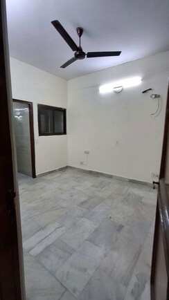 2 BHK Builder Floor For Rent in Saket
