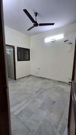2 BHK Builder Floor For Rent in Saket