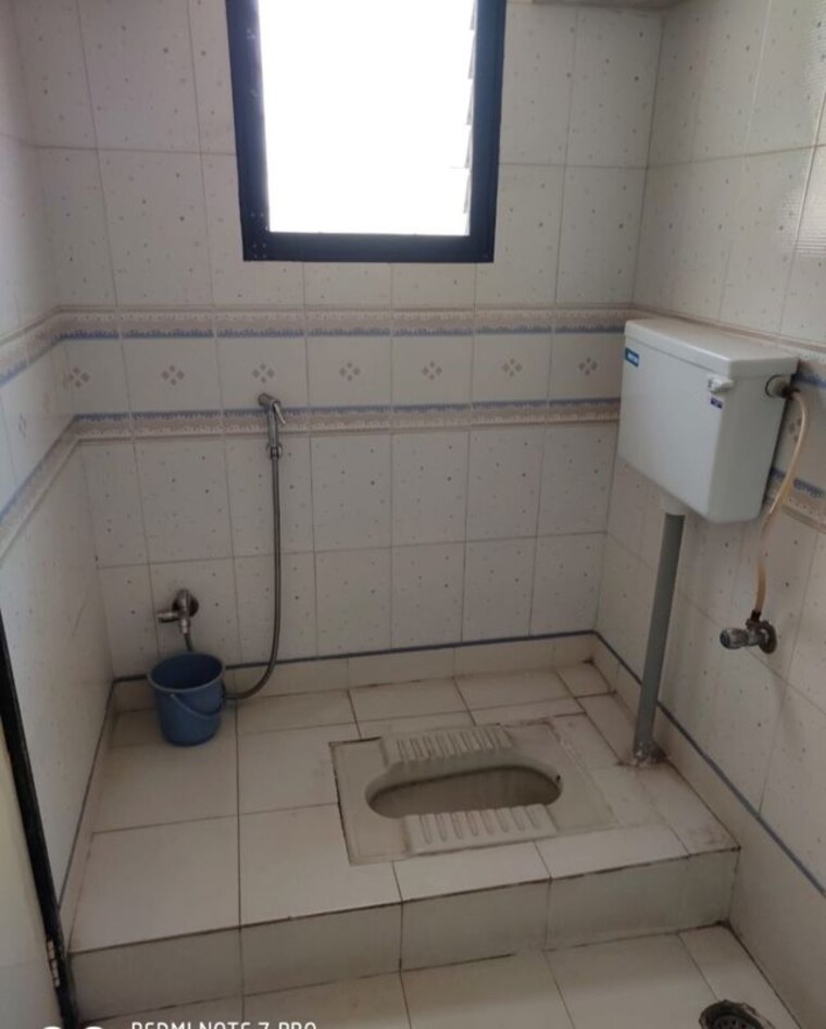 Bathroom, rambaug colony 3 Bedroom 1523 Sq.Ft. Apartment In Rambaug Colony Pune 10350912