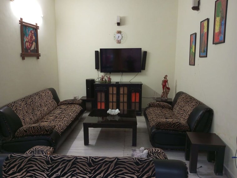 Living Room, green fields colony 2 Bedroom 1050 Sq.Ft. Builder Floor In Green Fields Colony Faridabad 10350940