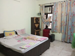 Bedroom in 2 BHK Builder Floor at Green Fields Colony – for Rent