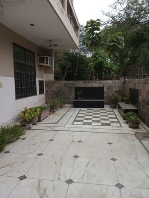 Balcony in 2 BHK Builder Floor at Green Fields Colony – for Rent