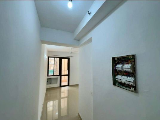 2 BHK + Study Room Apartment For Rent in RG Luxury Homes
