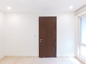 Room in 4 BHK Apartment at Lahari Jubilee Hills, Jubilee Hills – for Rent