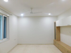 Room in 4 BHK Apartment at Lahari Jubilee Hills, Jubilee Hills – for Rent