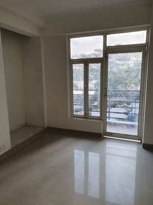 Room in 2 BHK Apartment at Gardenia Glory, Sector 46 – for Rent