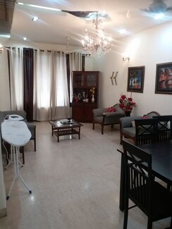 3 BHK + Servant Room Builder Floor For Sale in Panchsheel Park