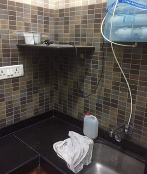 Bathroom in 3 BHK Apartment at Venus Apartments Cuffe Parade, Cuffe Parade – for Rent