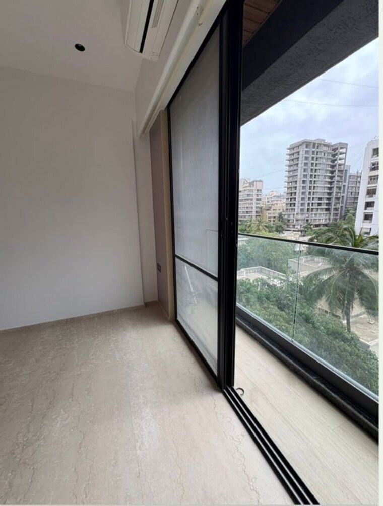 Balcony, s-raheja-new-light 3 Bedroom 1286 Sq.Ft. Apartment In Khar West Mumbai 10350964