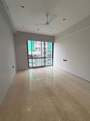 Room in 3 BHK Apartment at S Raheja New Light, Khar West – for Rent