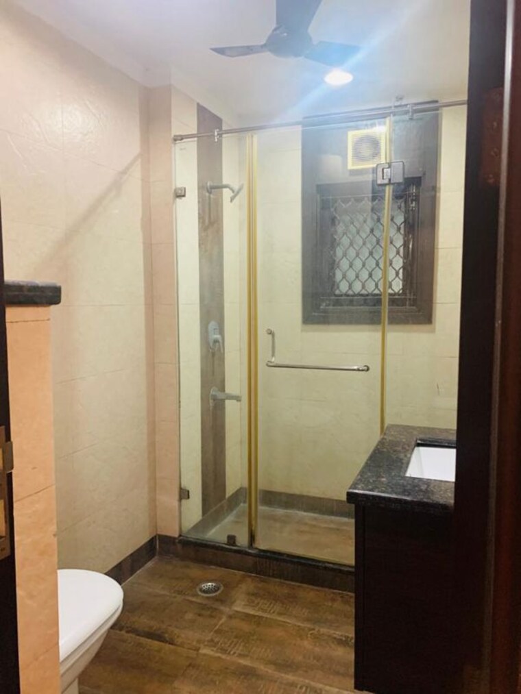Bathroom, kalkaji 2 Bedroom 900 Sq.Ft. Builder Floor In Kalkaji Delhi 10350976