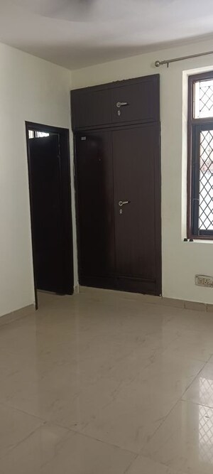 Furnished Amenities in 3.5 BHK Builder Floor at Ardee City The Residency, Sector 52 – for Rent
