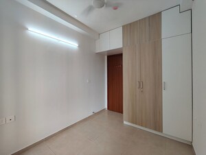 Room in 2.5 BHK Apartment at Bhartiya Nikoo Homes Phase 2, Thanisandra Main Road – for Rent