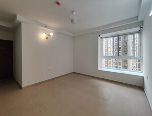 Room in 2.5 BHK Apartment at Bhartiya Nikoo Homes Phase 2, Thanisandra Main Road – for Rent
