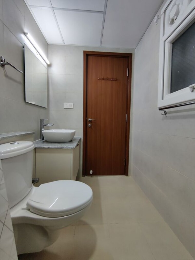 Bathroom, bhartiya-nikoo-homes-phase-2 2.5 Bedroom 1438 Sq.Ft. Apartment In Thanisandra Main Road Bangalore 10351014