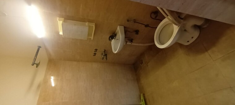 Bathroom, sector 28 3 Bedroom 2700 Sq.Ft. Independent House In Sector 28 Faridabad 10351017