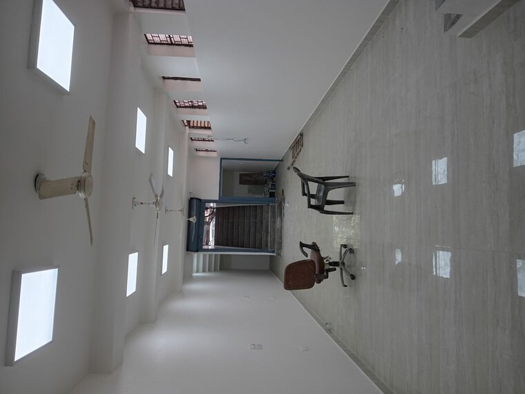 Hall, lajpat nagar ii Commercial Showroom 900 Sq.Ft. In Lajpat Nagar ii Delhi 10351038