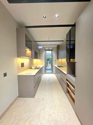 Kitchen in 4 BHK Builder Floor at BPTP Amstoria, Sector 102 – for Sale