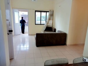 Living Room in 2 BHK Apartment at Sunaina Apartments Santacruz, Santacruz West – for Rent