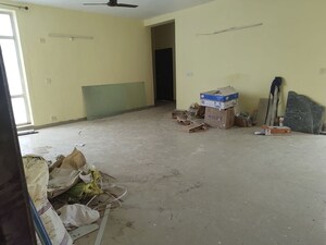 Parking in 3.5 BHK Apartment at Amrit Avenue, Sushant Golf City – for Rent