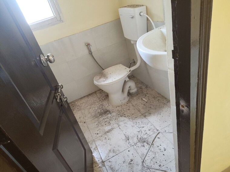 Bathroom, amrit-avenue 3.5 Bedroom 1252 Sq.Yd. Apartment In Sushant Golf City Lucknow 10351090
