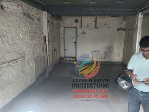 Shop For Rent in Esplanade