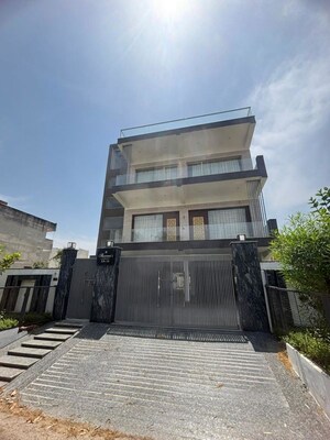 6 BHK Independent House – Exterior View View at Sector 76 - for Sale