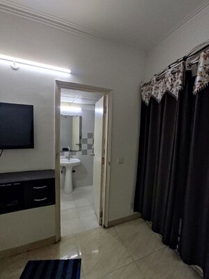 Building Lobby in 2 BHK Apartment at Gaur 14th Avenue High Street, Sector 16c Greater Noida – for Rent