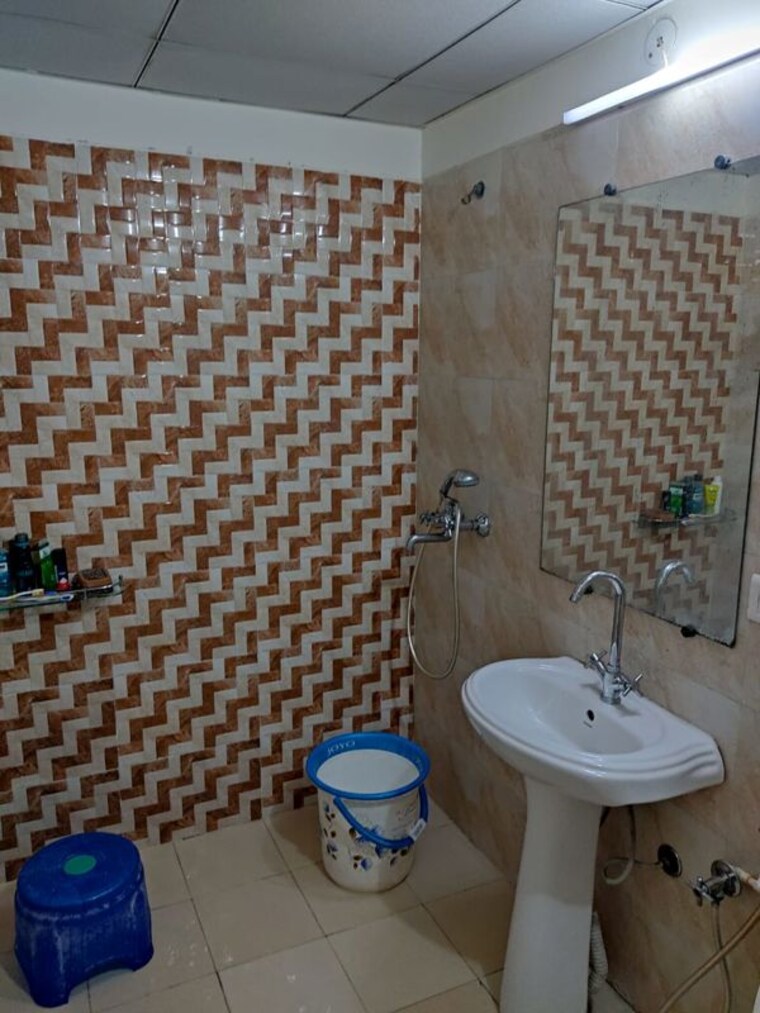Bathroom, gaur-14th-avenue-high-street 2 Bedroom 1040 Sq.Ft. Apartment In Sector 16c Greater Noida Greater Noida 10351173