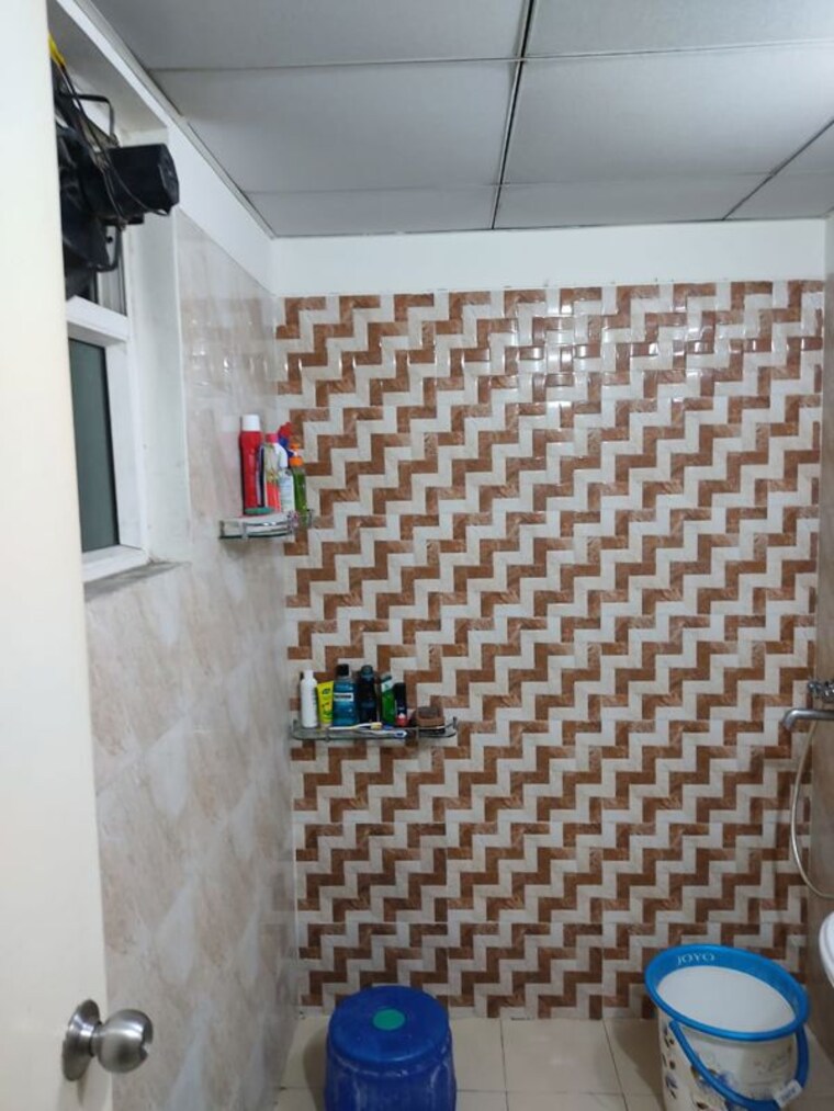 Bathroom, gaur-14th-avenue-high-street 2 Bedroom 1040 Sq.Ft. Apartment In Sector 16c Greater Noida Greater Noida 10351173