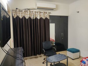 Team Area in 2 BHK Apartment at Gaur 14th Avenue High Street, Sector 16c Greater Noida – for Rent