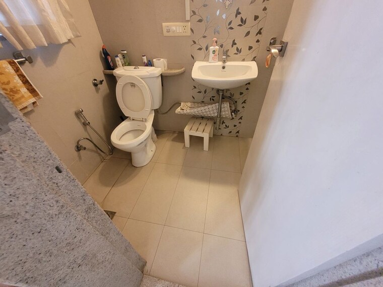 Bathroom, ashok nagar 4 Bedroom 3800 Sq.Ft. Villa In Ashok Nagar Pune 10351166