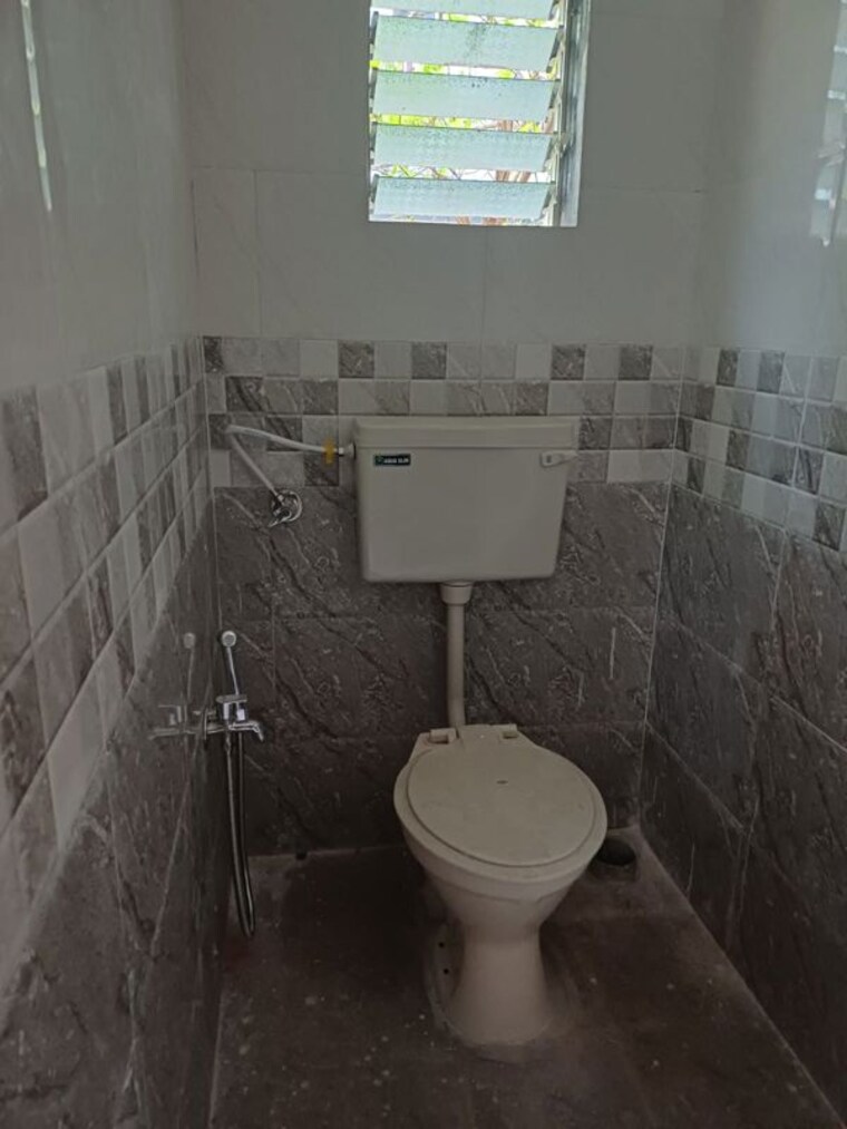 Bathroom, ghansoli 1 RK 300 Sq.Ft. Apartment In Ghansoli Navi Mumbai 10351163