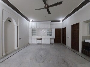 Room in 6+ BHK Independent House at Sector 39 – for Sale
