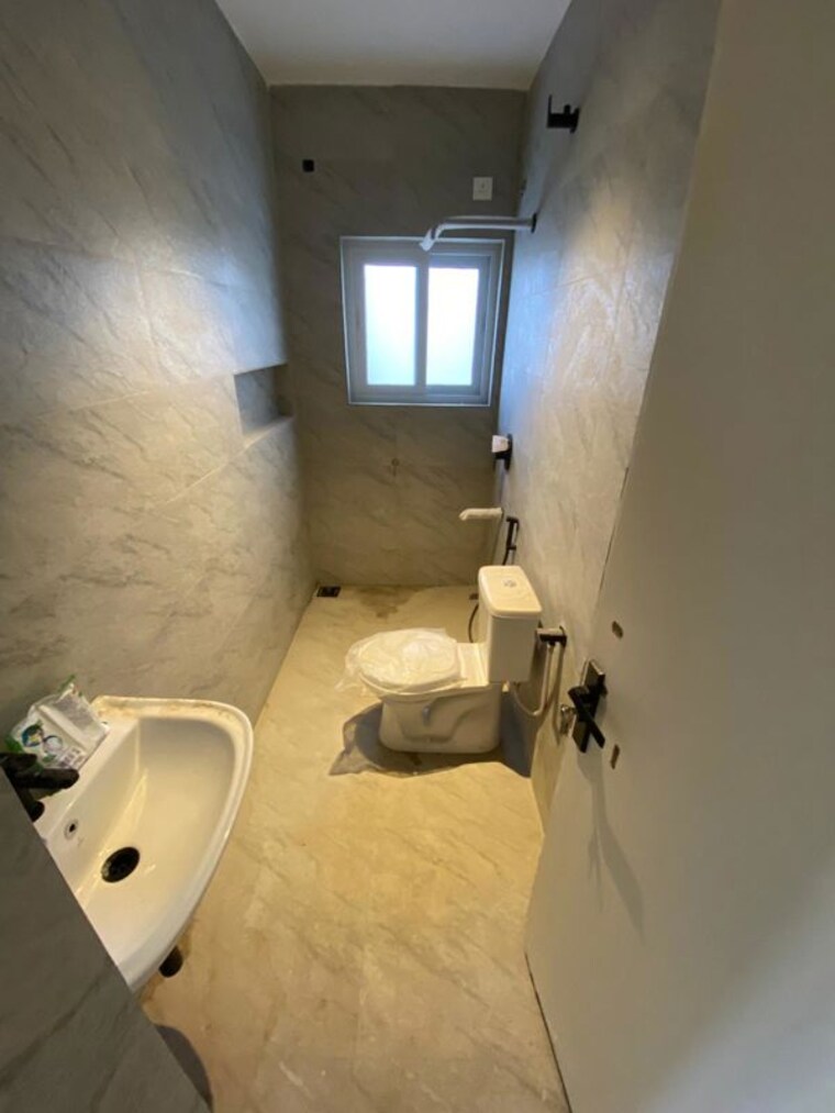 Bathroom, amanora-future-towers 4 Bedroom 1800 Sq.Ft. Apartment In Hadapsar Pune 10351172