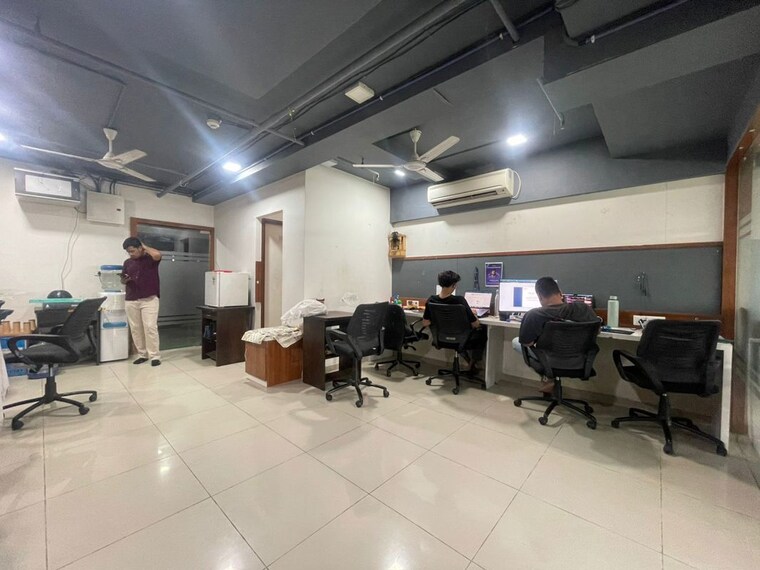  Parking, ambli Commercial Office Space 870 Sq.Ft. In Ambli Ahmedabad 10351238