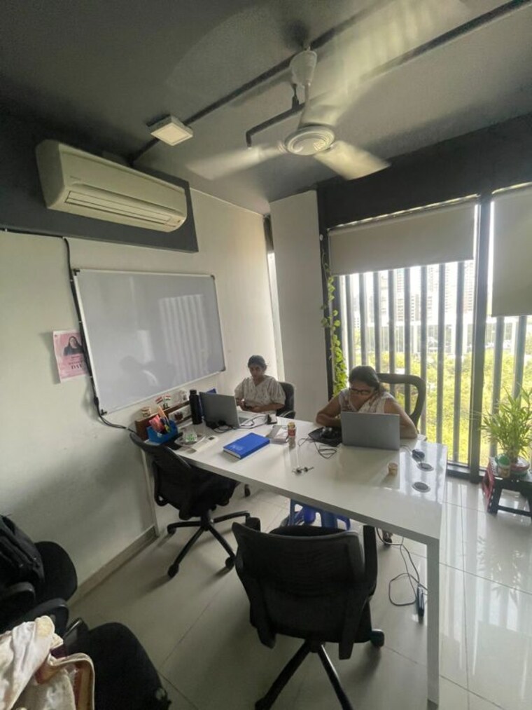 Team Area, ambli Commercial Office Space 870 Sq.Ft. In Ambli Ahmedabad 10351238