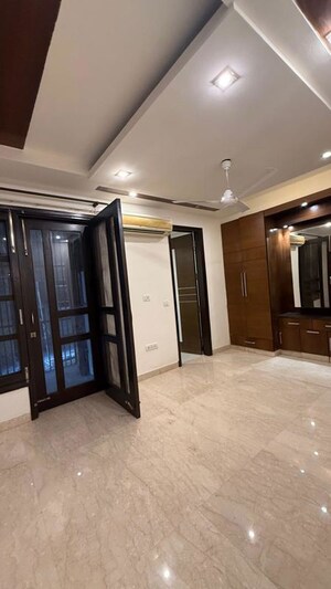Bedroom in 3 BHK Builder Floor at Greater Kailash Part 3 – for Rent
