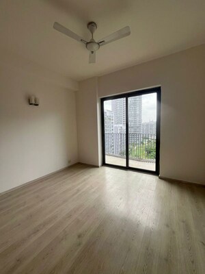 Room in 2 BHK Apartment at Ireo Skyon, Sector 60 – for Sale