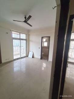 3.5 BHK + Study Room Apartment For Rent in Mahagun Moderne