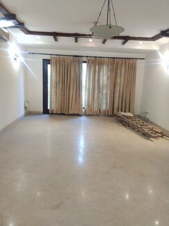4 BHK + Pooja Room,Servant Room Builder Floor For Sale in Panchsheel Park