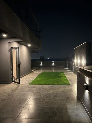 Terrace in 3 BHK Builder Floor at Greater Kailash I – for Rent