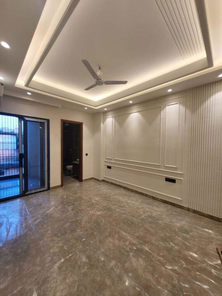 Master Bedroom, greater kailash i 3 Bedroom 1872 Sq.Ft. Builder Floor In Greater Kailash I Delhi 10351272