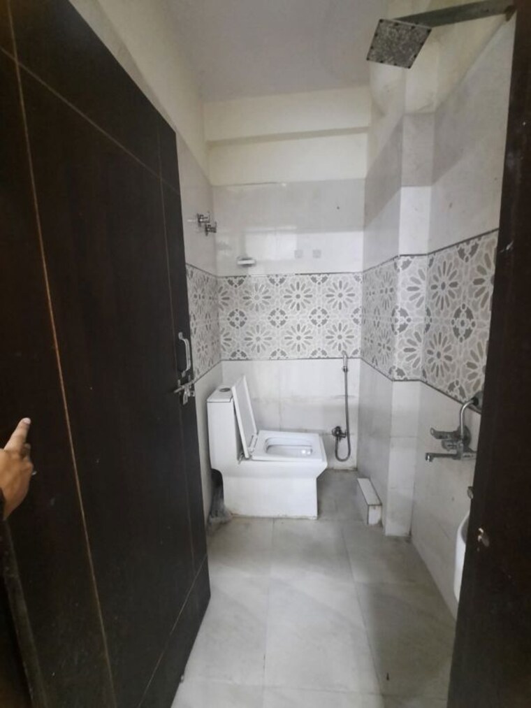 Bathroom, bindal-enclave 3 Bedroom 1200 Sq.Ft. Apartment In Phi Iv Greater Noida Greater Noida 10351304