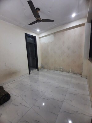 Room in 3 BHK Apartment at Bindal Enclave, Phi Iv Greater Noida – for Rent