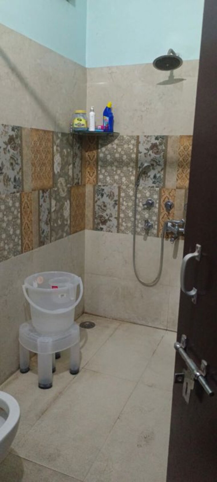 Bathroom, indira nagar 2 Bedroom 1100 Sq.Ft. Builder Floor In Indira Nagar Lucknow 10351353