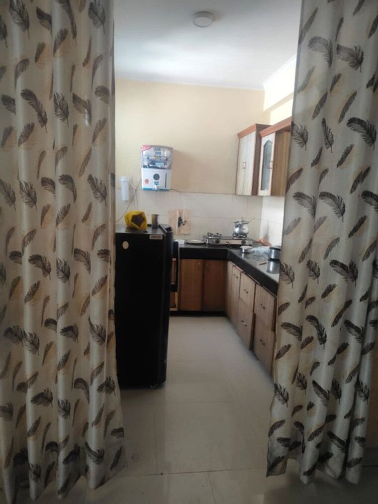 Kitchen, penta-homes 2 Bedroom 1000 Sq.Ft. Apartment In Vip Road Zirakpur 10351386