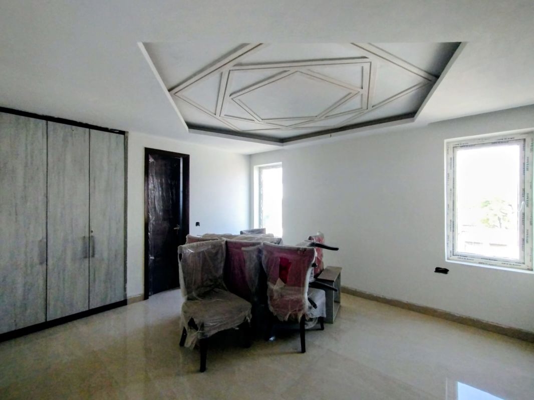 4 BHK + Pooja Room,Servant Room,Store Room Builder Floor For Sale in Sector 28