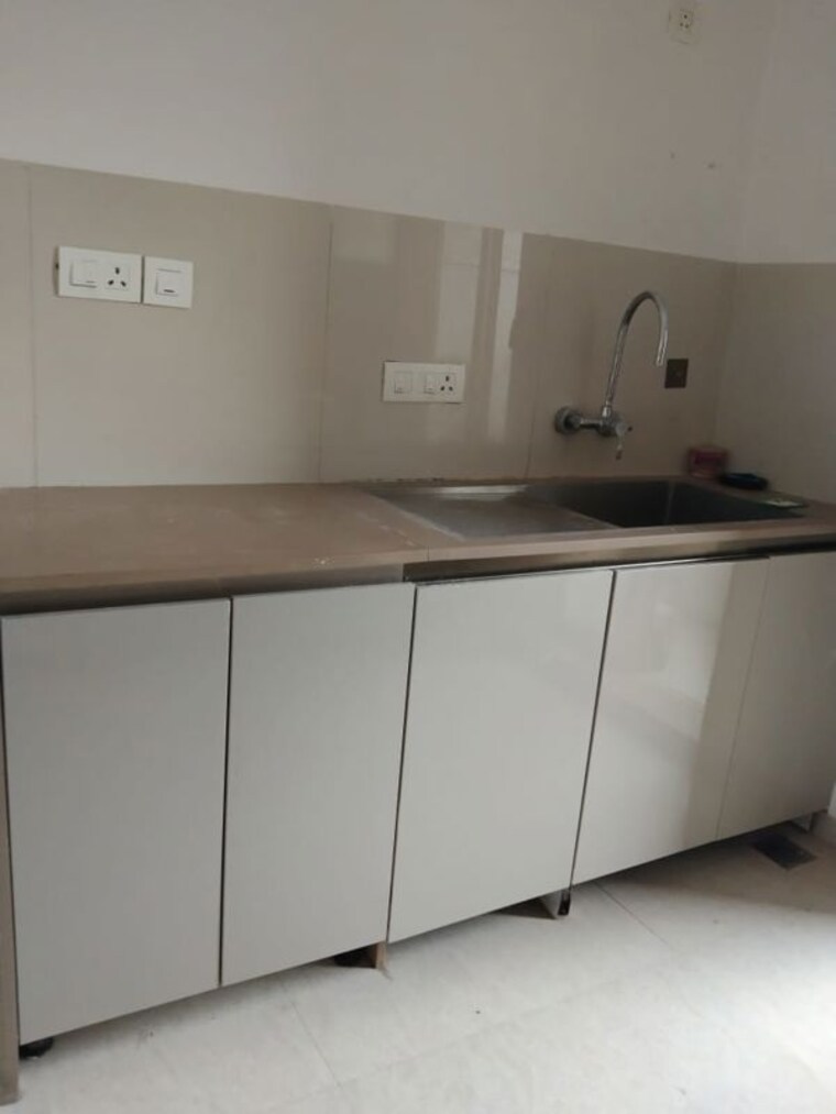 Kitchen, hiranandani-estate-rodas-enclave 3 Bedroom 1250 Sq.Ft. Apartment In Ghodbunder Road Thane 10351407